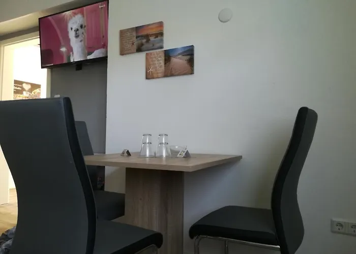 Frank Saathoff Apartamento *